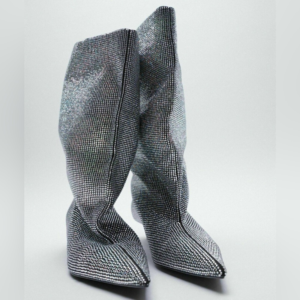 ZARA NEW SILVER SHINY SPARKLY GLITTER KITTEN
HEELED BOOTS SIZE 39 TAGS ATTACHED